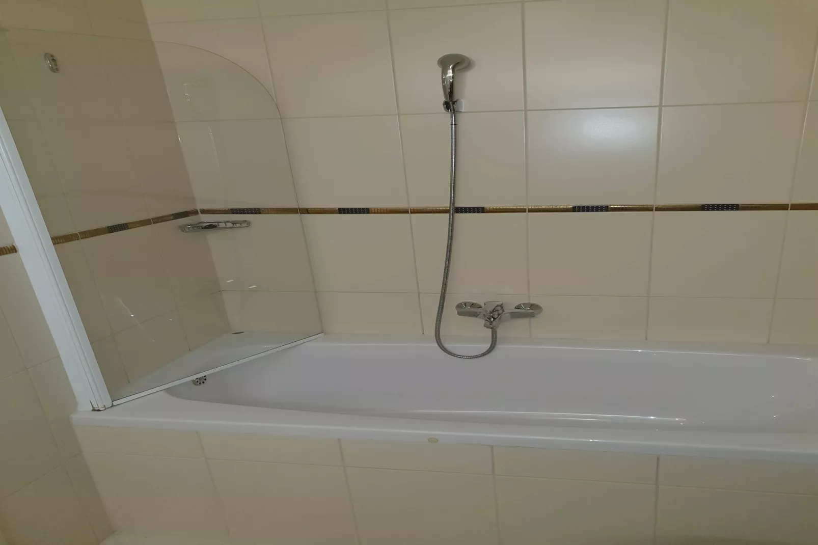 Marina Portorož Family Friendly Apartment 4 - Two Bedroom Apartment-Bathroom