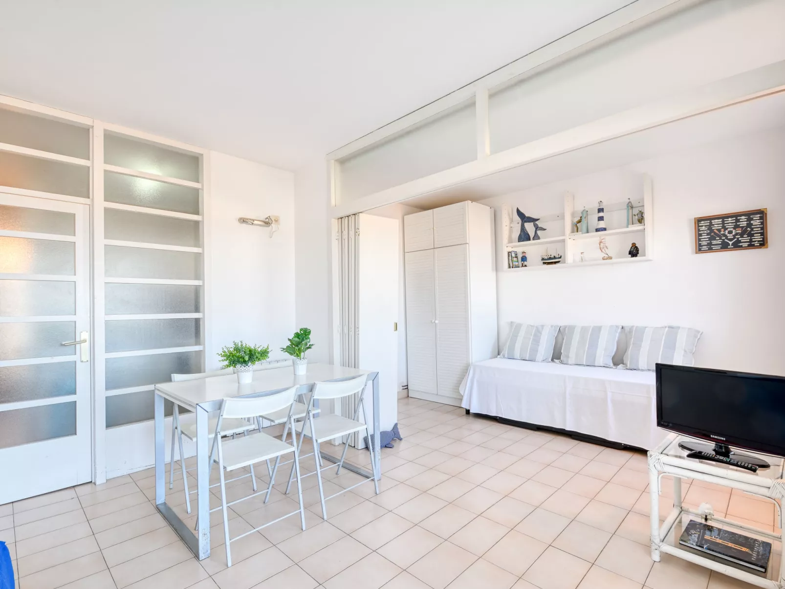 Mirador del Pedró-Inside