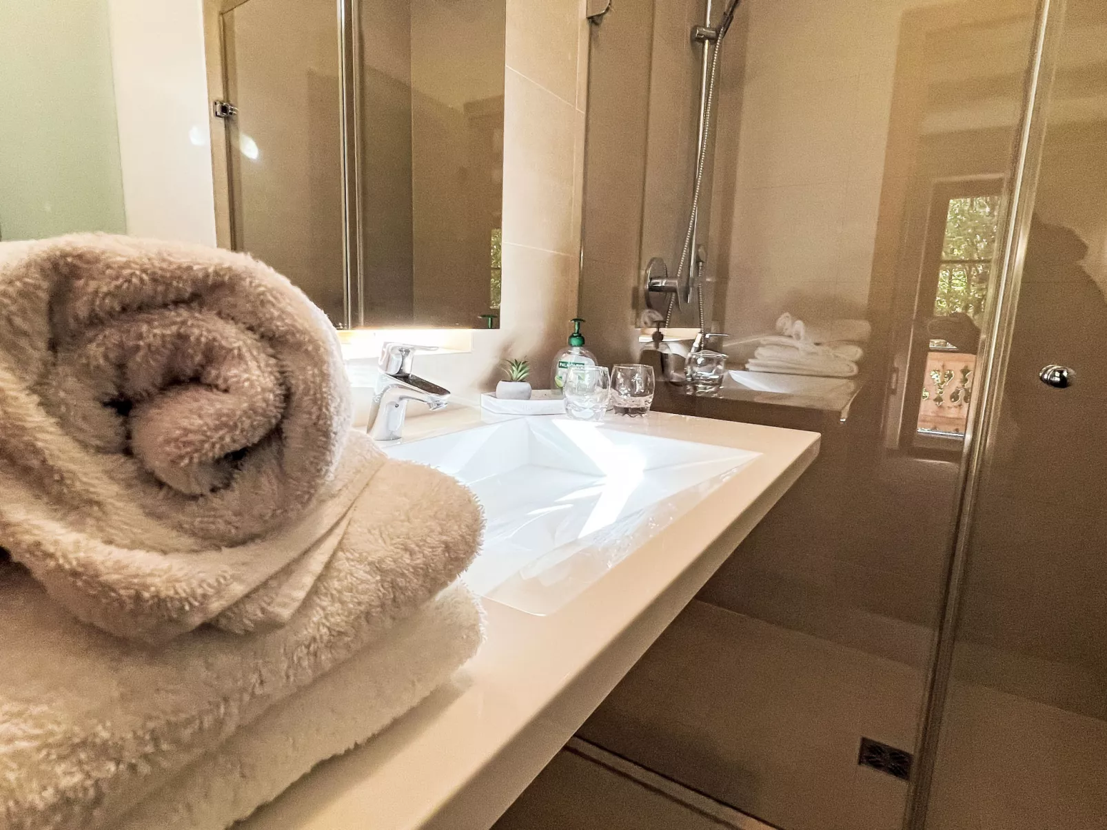 Cheeky Apartment-Inside