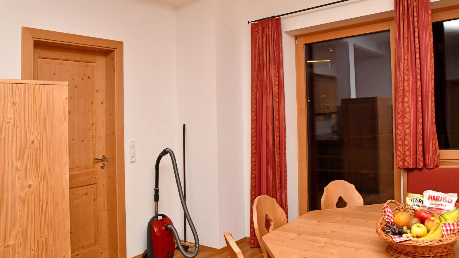 Apartments Next To The Ski Lift GF 2-Salon