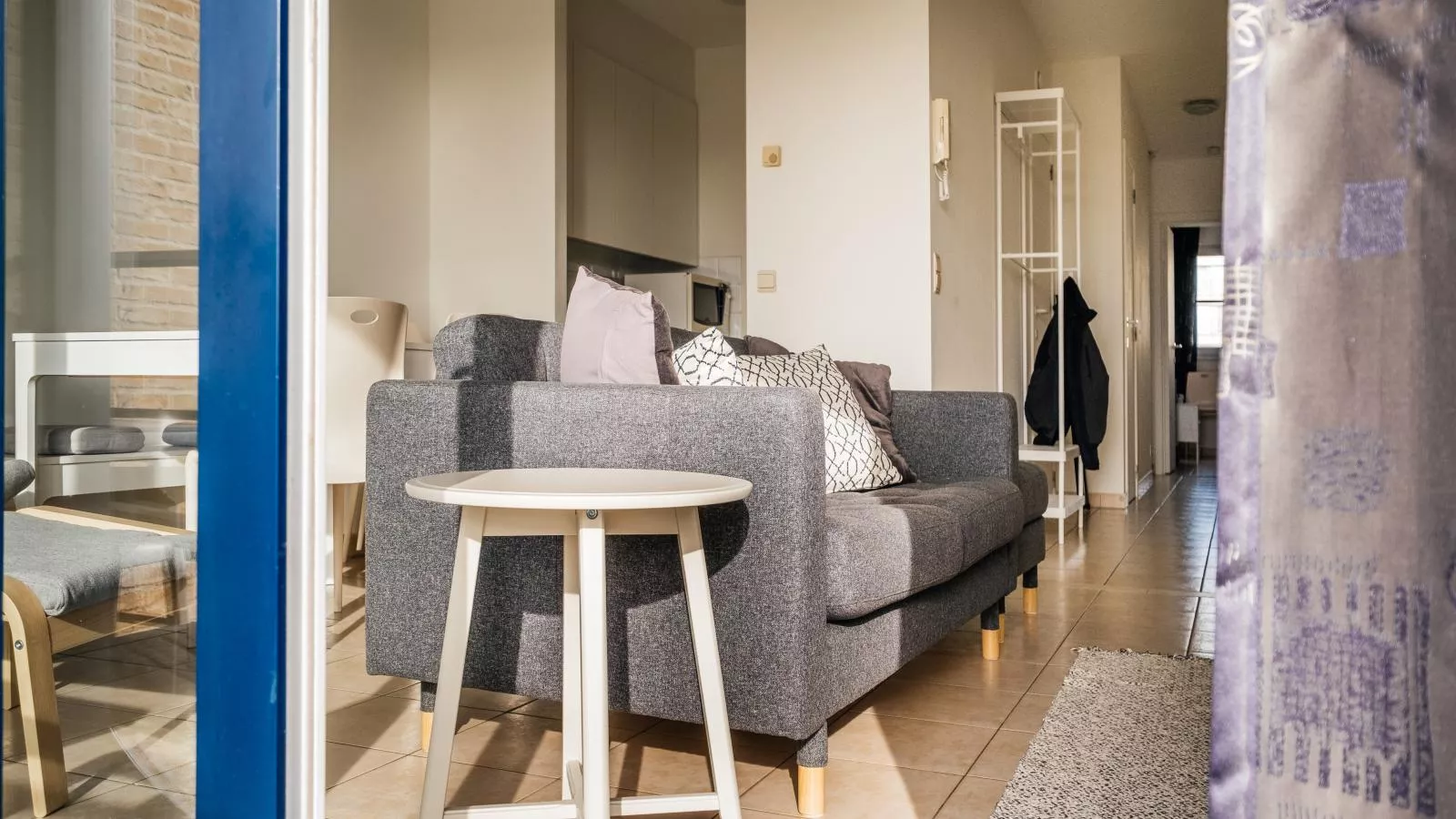 Cat Tweede-Living room