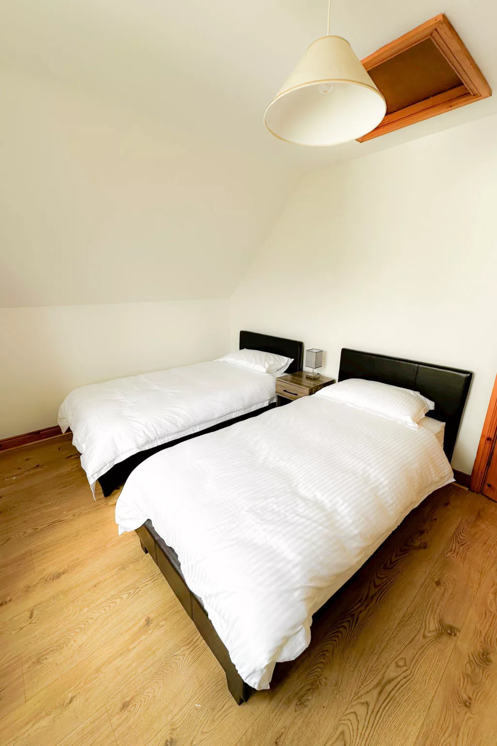 Brittas Bay Holiday Village No 7-Drinnen