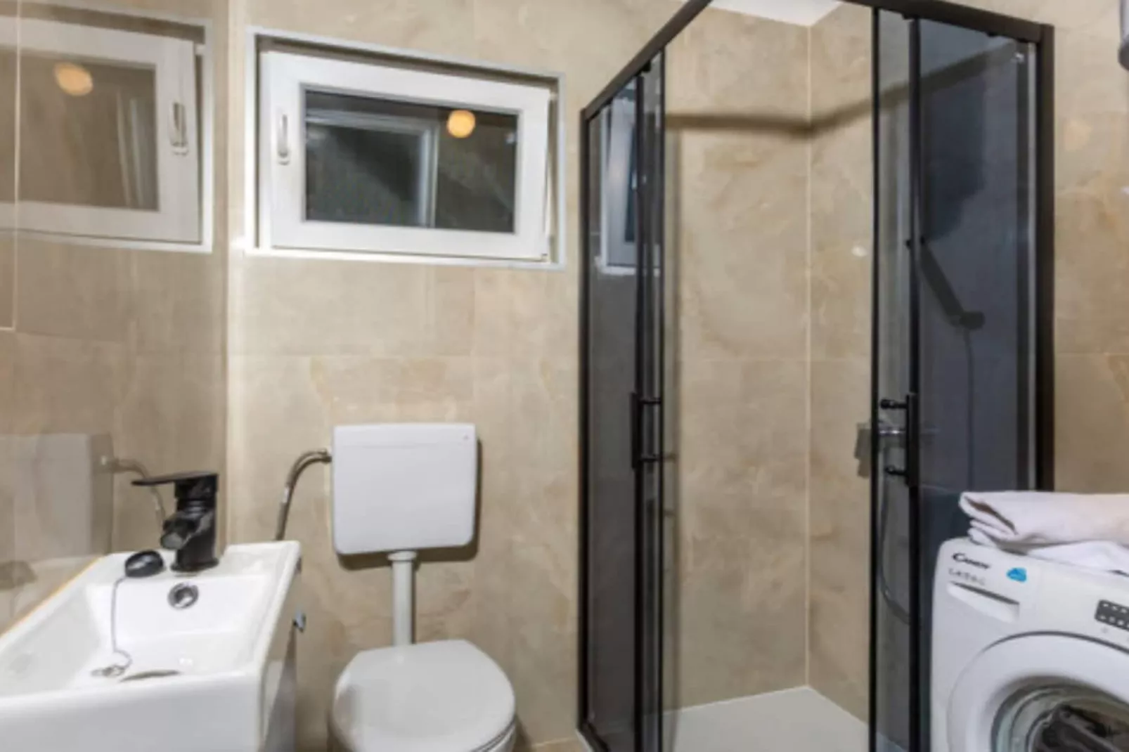 Apartments Brletic - Two Bedroom Apartment with Terrace-Badezimmer