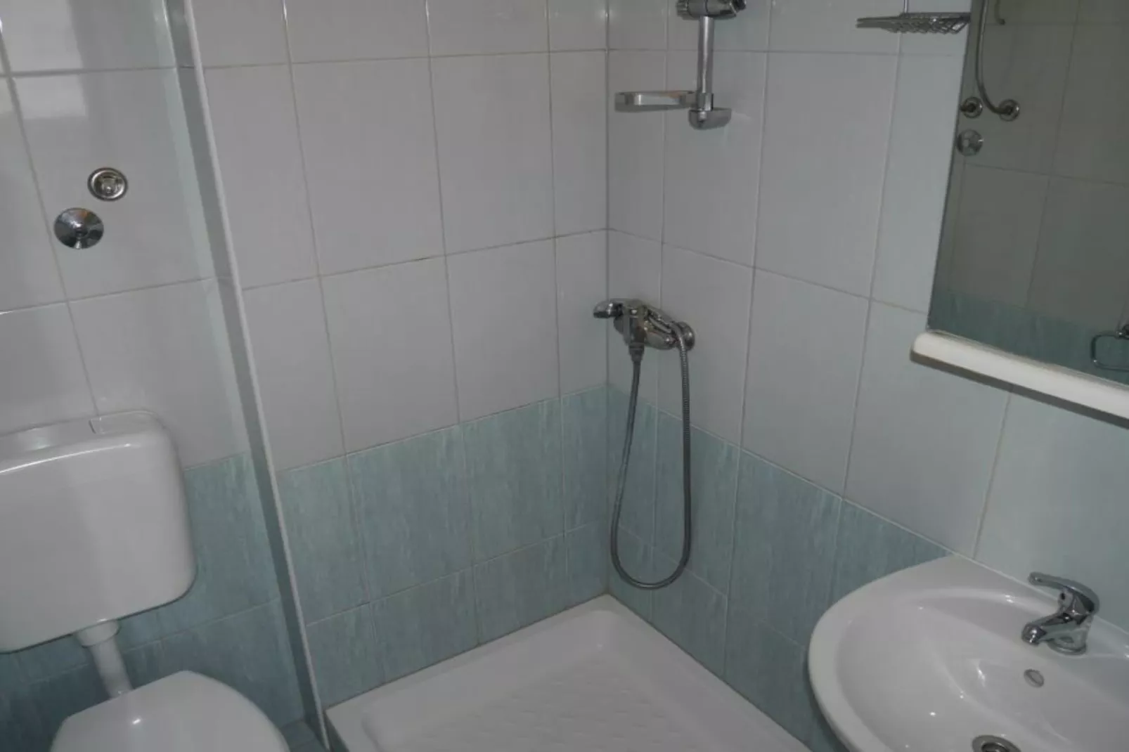 Dugi Rat Seaside Apartments - Two Bedroom Apartment 1-Salle de bain