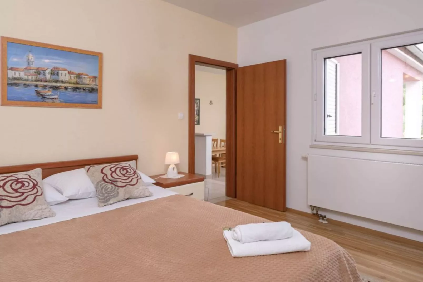 One Bedroom Apartment with Balcony 3