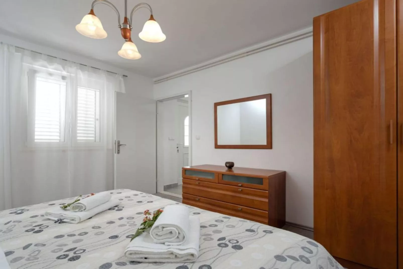 One Bedroom Apartment with Terrace and Sea View 4-Schlafzimmer