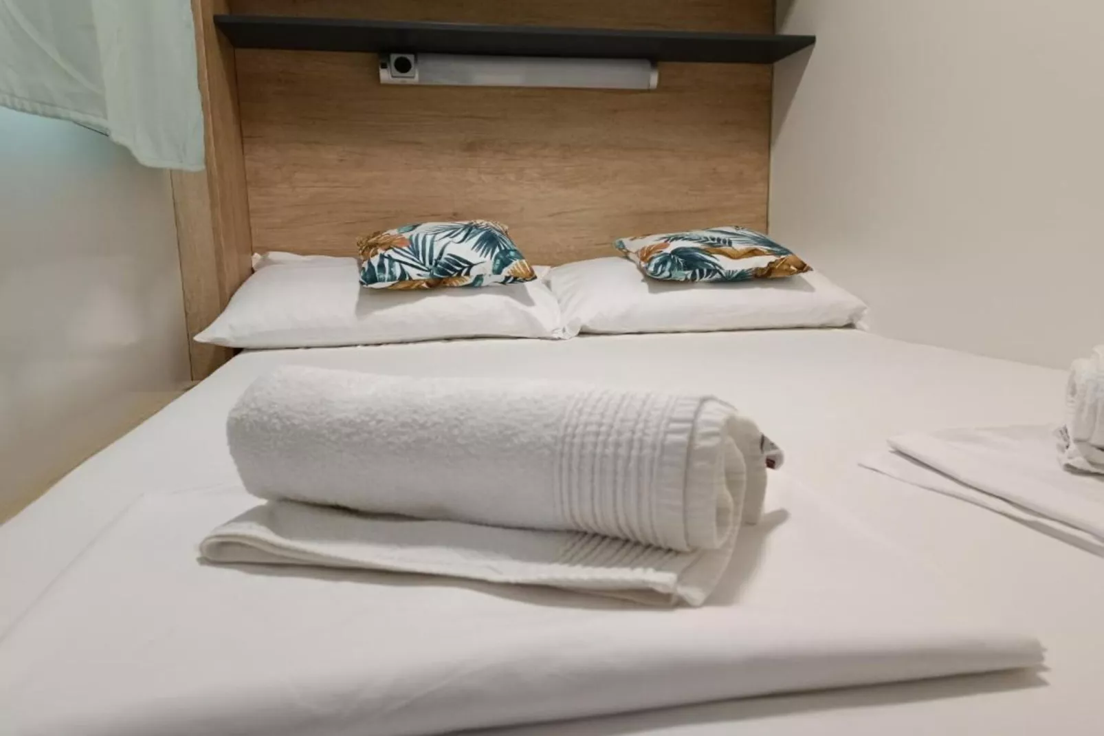 SAK Mobile Homes - Standard Two Bedroom Mobile Home with Terrace and Sea View (Br3)-Schlafzimmer