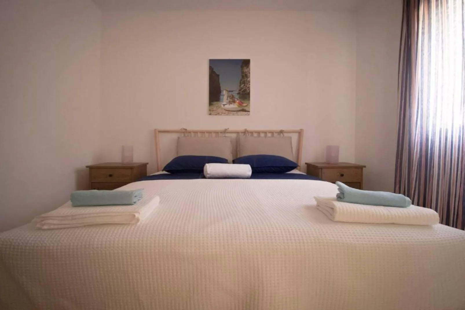 House Leta Cozy Hideaway with Pool - Four Bedroom Holiday Home with Pool-Bedroom