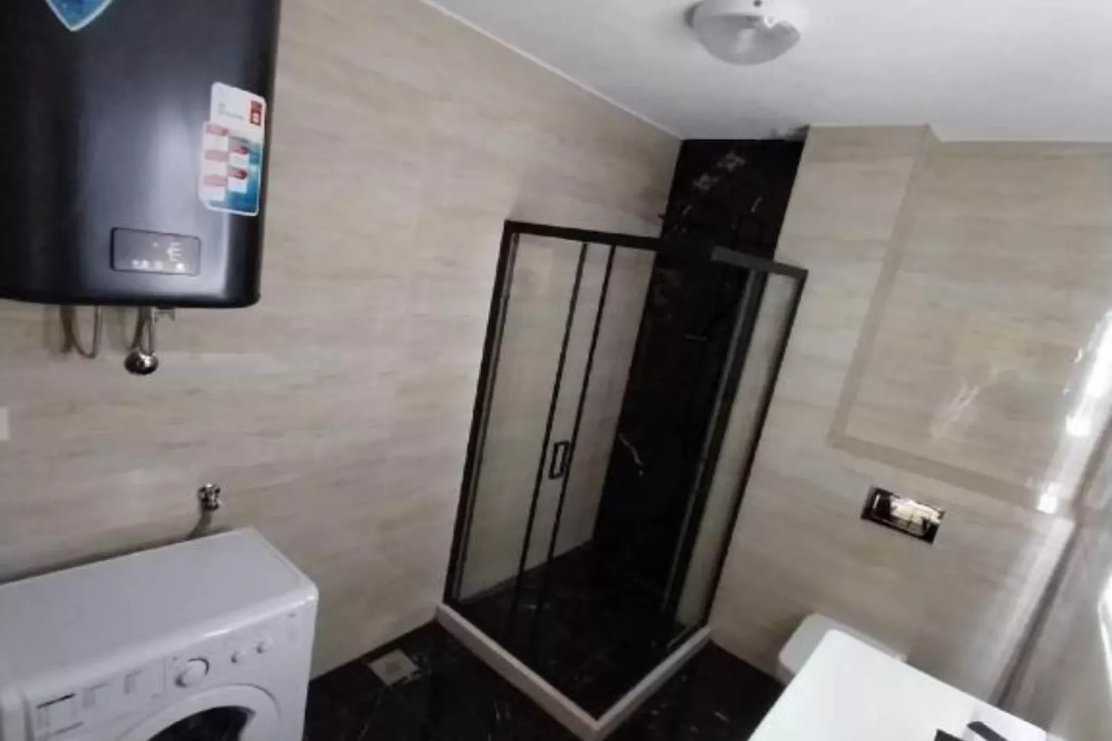 Stunning Beachfront Stay in Herceg Novi -  One Bedroom Apartment B-Salle de bain