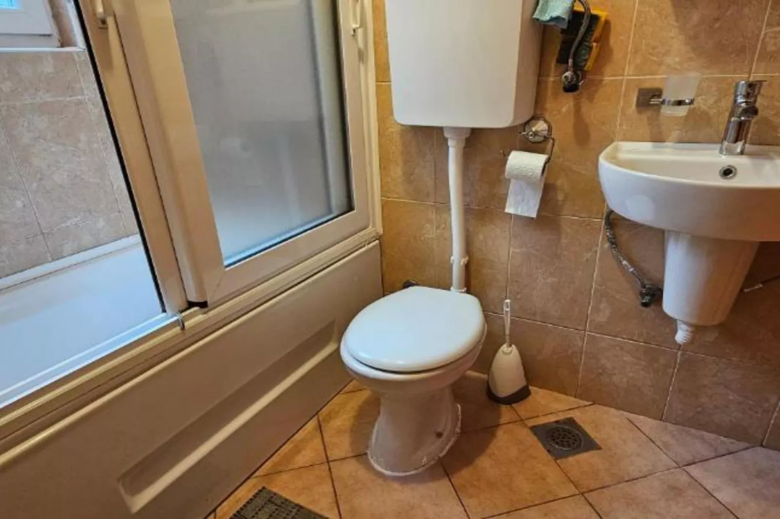 Tivat Bliss Apartments Close to Beach - Two Bedroom Apartment-Salle de bain