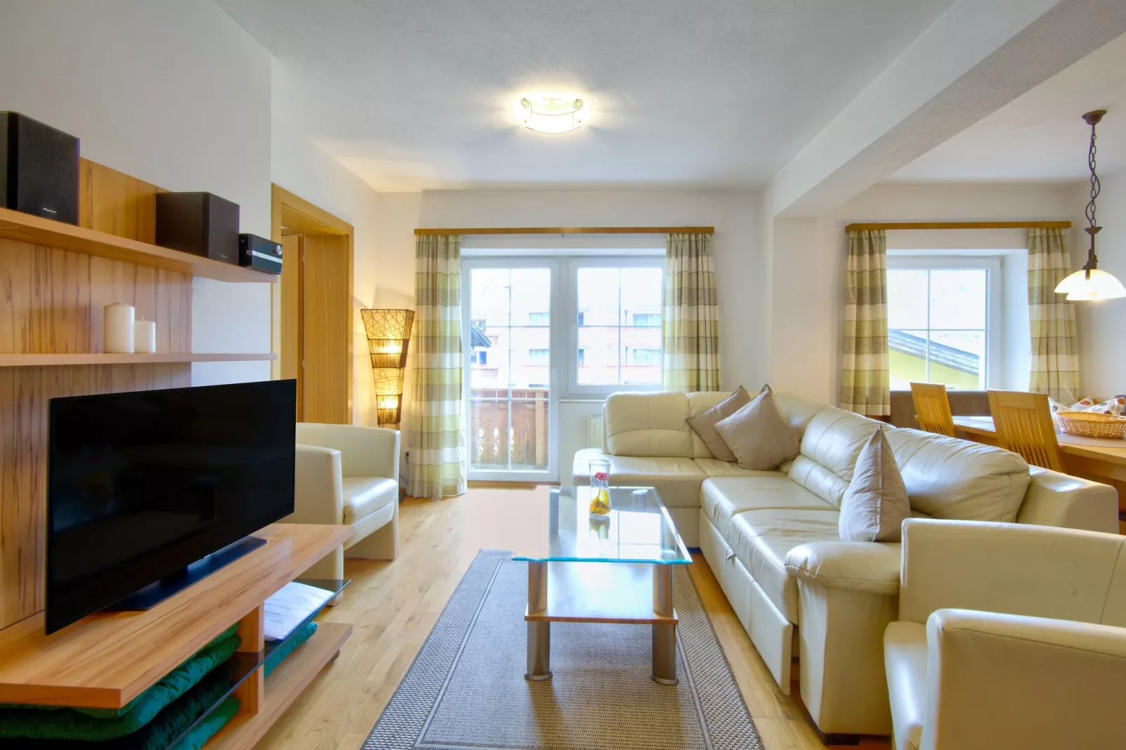 Vicky Apartment Top 9 - Living room