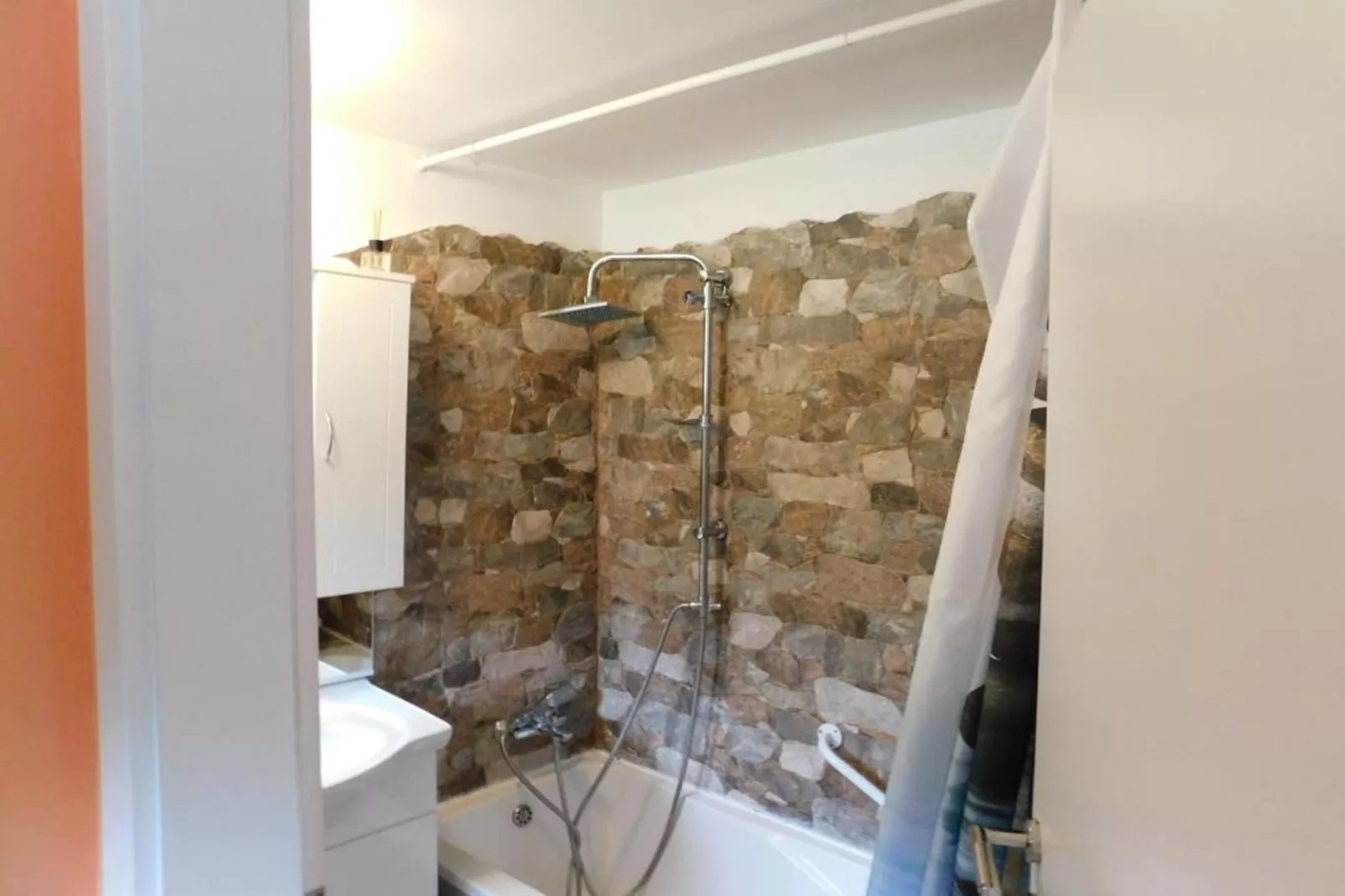 Charming Apartments Kestenovi Dvori - One Bedroom Apartment (A3)-Bathroom