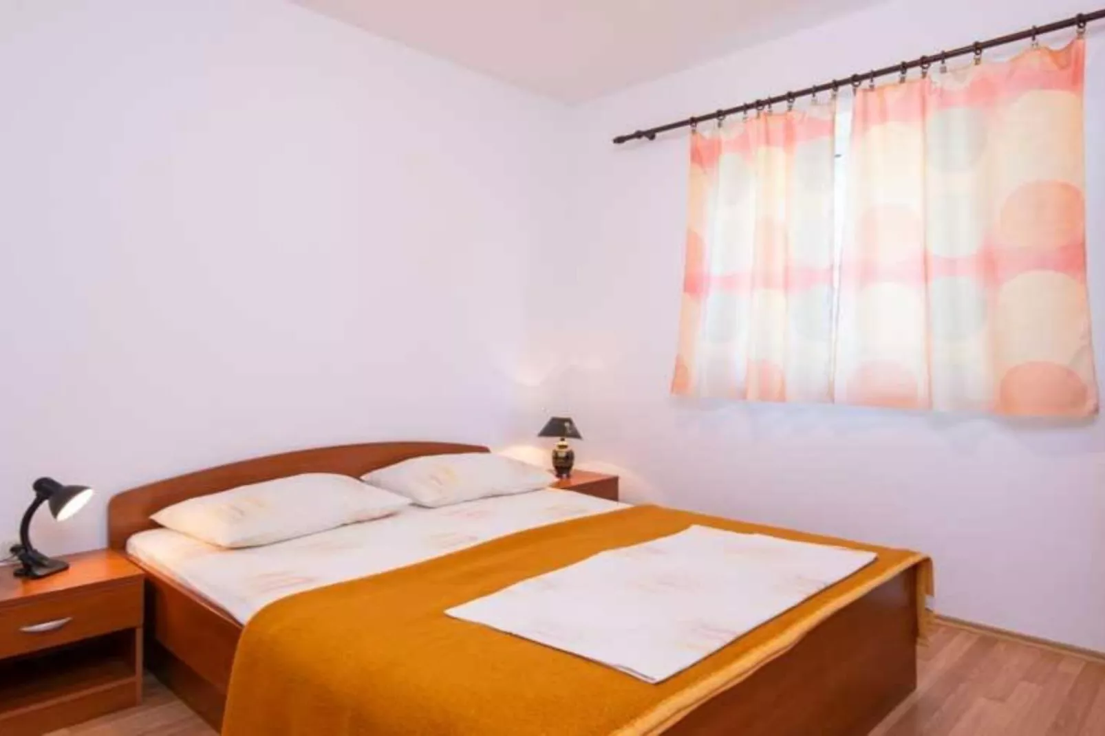 Spacious and Cozy Seafront Apartments - Two Bedroom Apartment  with Terrace and Sea View-Bedroom