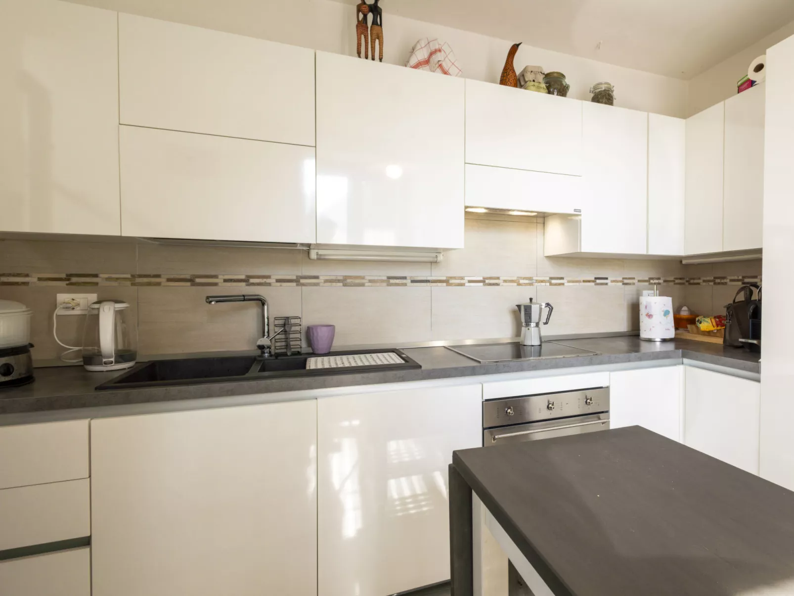 La Maison de Tobie-Inside