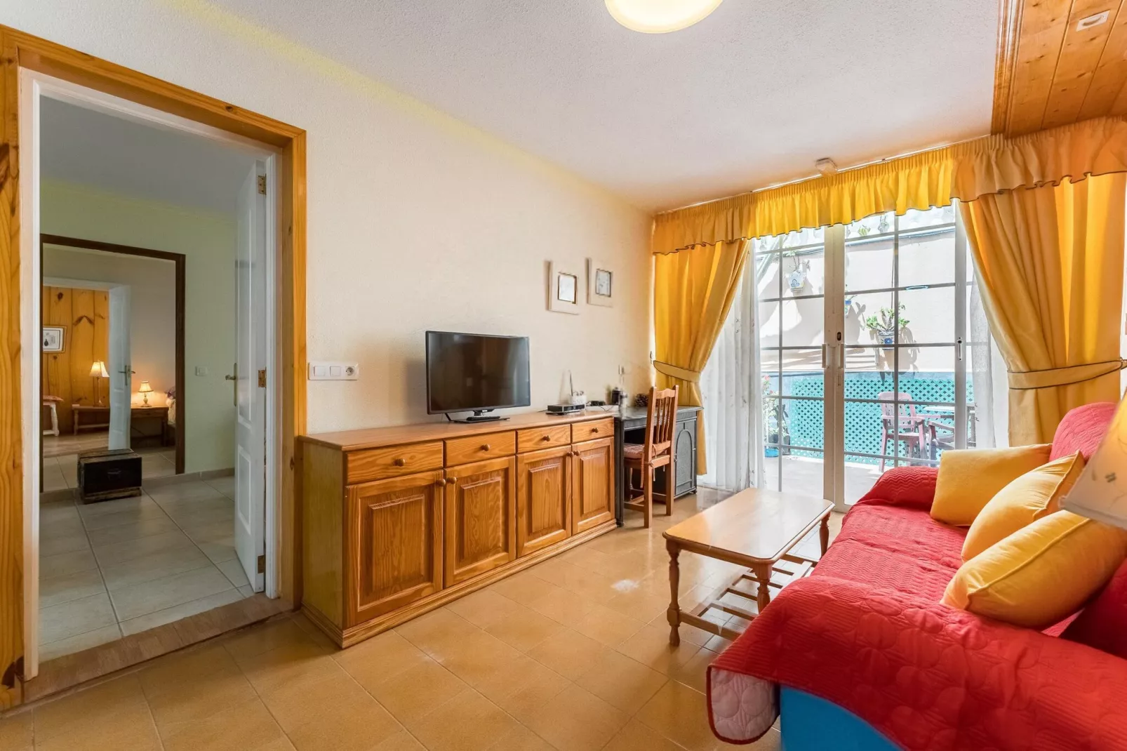 Delfin 101A Jardin Privado-Wohnzimmer