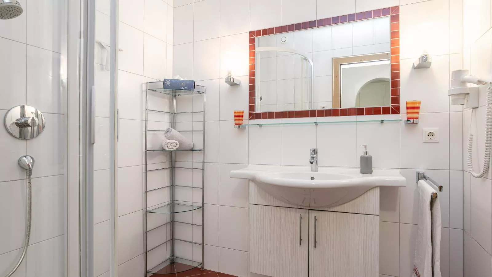 Landhaus Marchfeld Top 1  Top 2-Bathroom