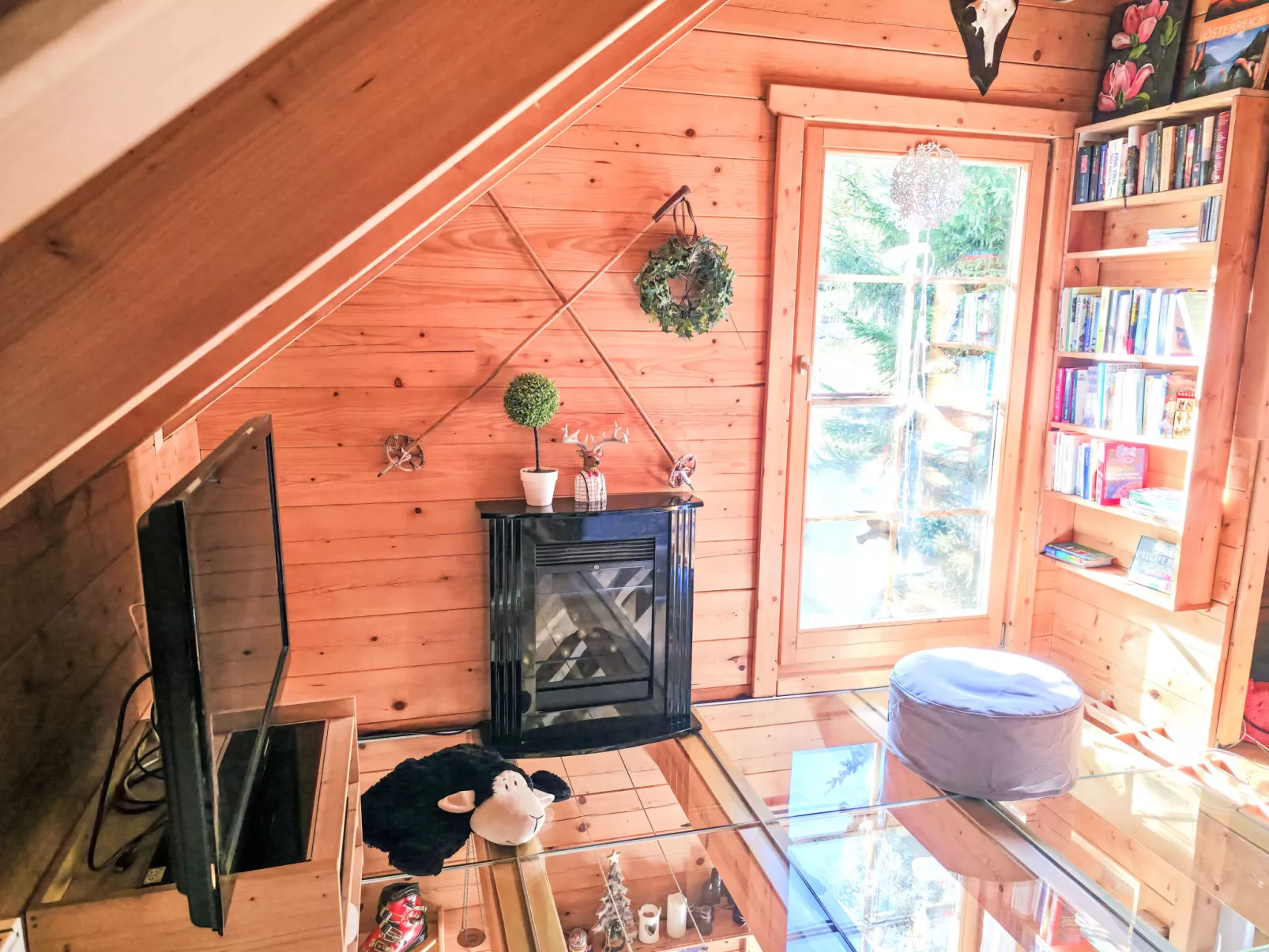 Zirbenwaldhütt´n-Drinnen