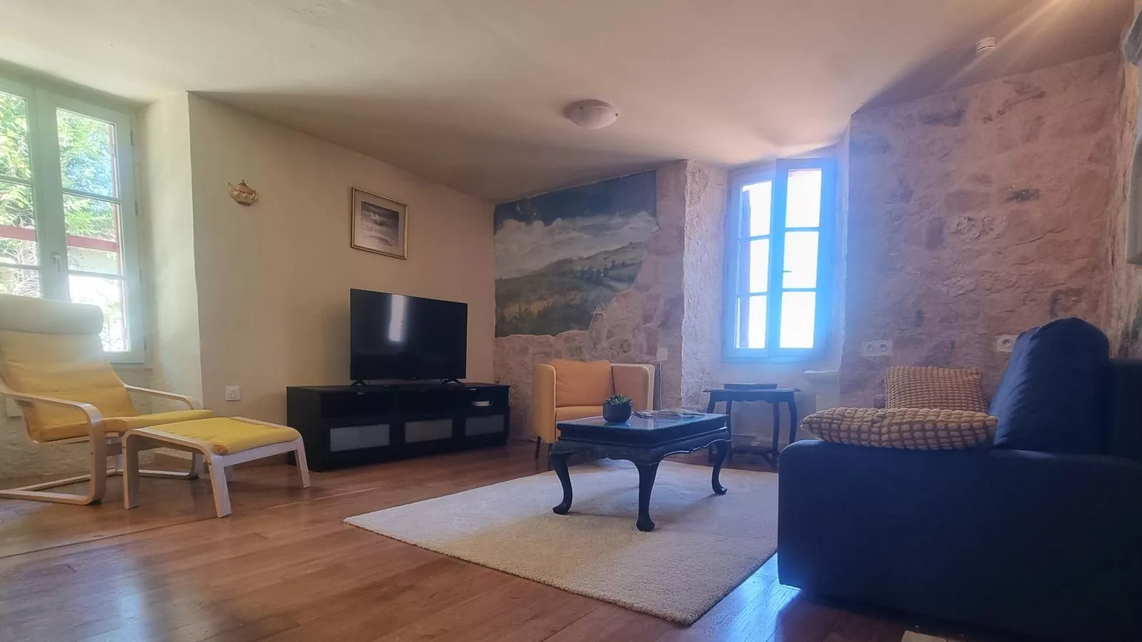 La Nit de la Fontaine-Wohnzimmer