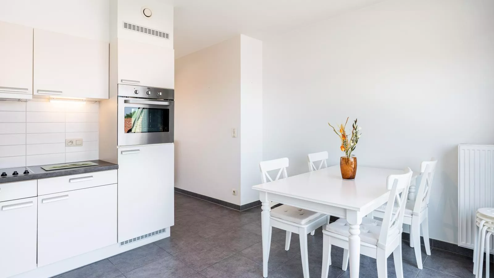 Lysa vierde-Dining room