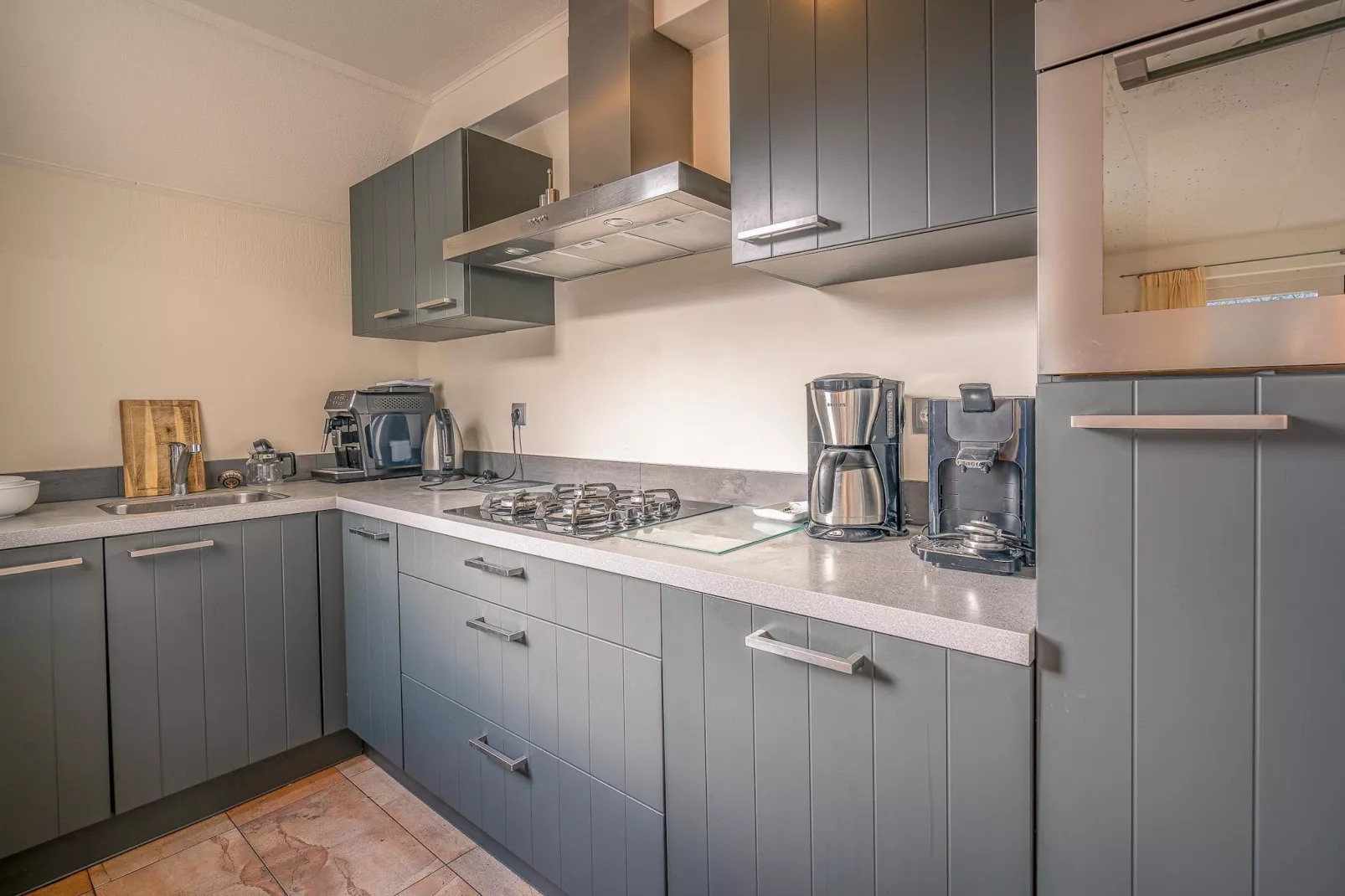 Kamperfoelie 81-Kitchen