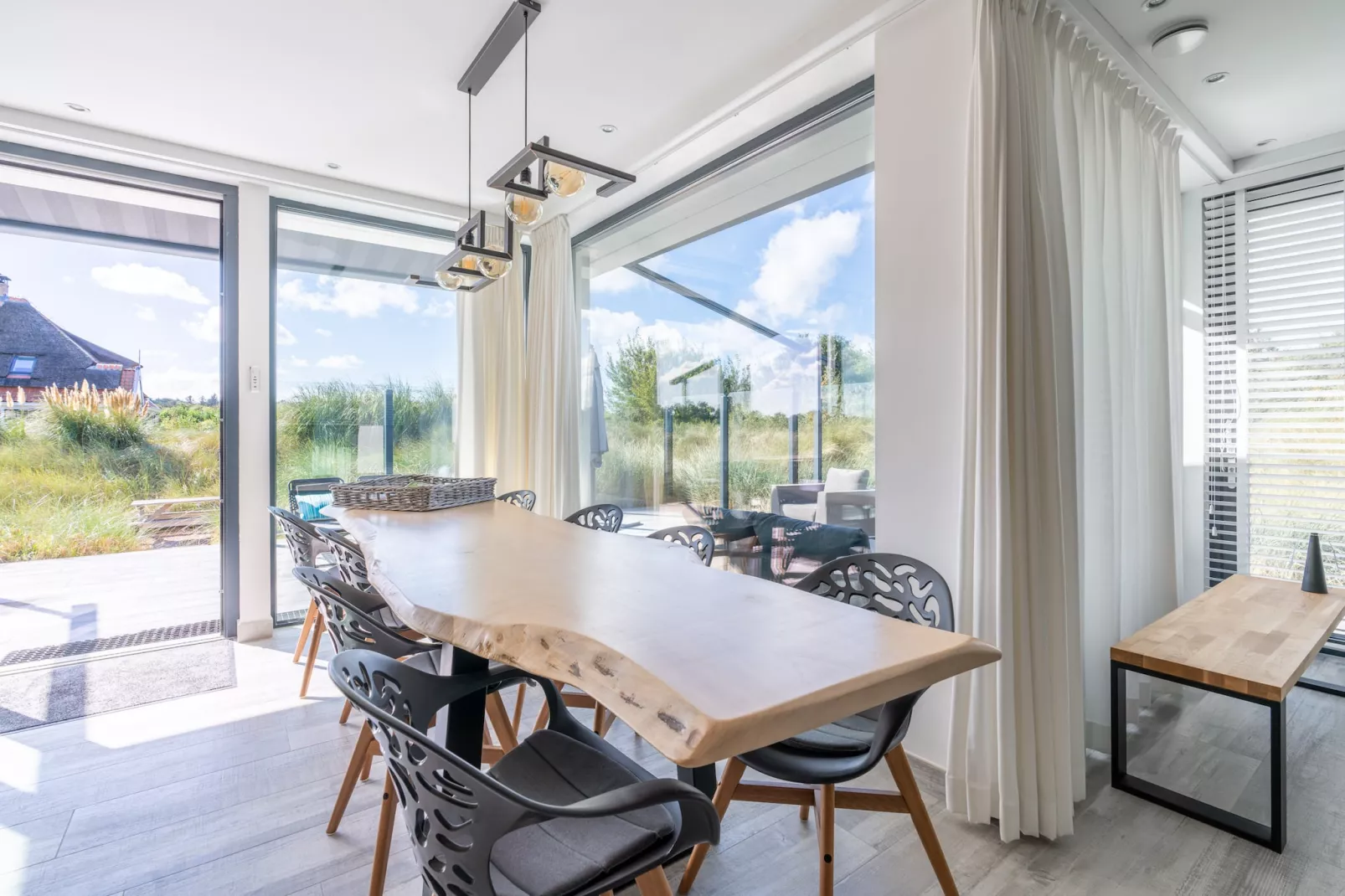 Strandvilla Hygge-Esszimmer