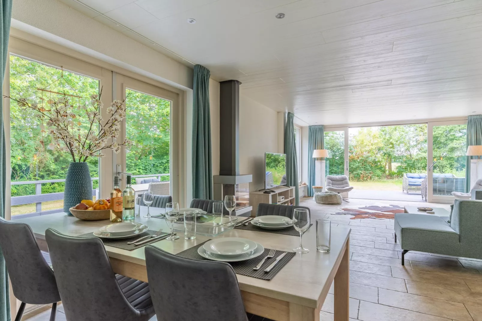 Eb & Vloed-Esszimmer