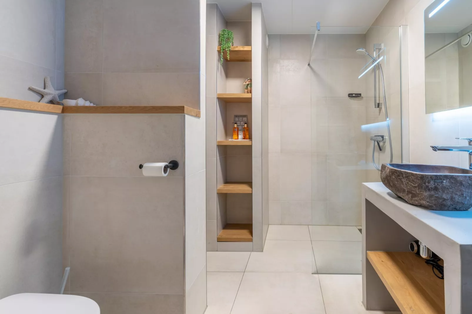 Juliana 044-Bathroom