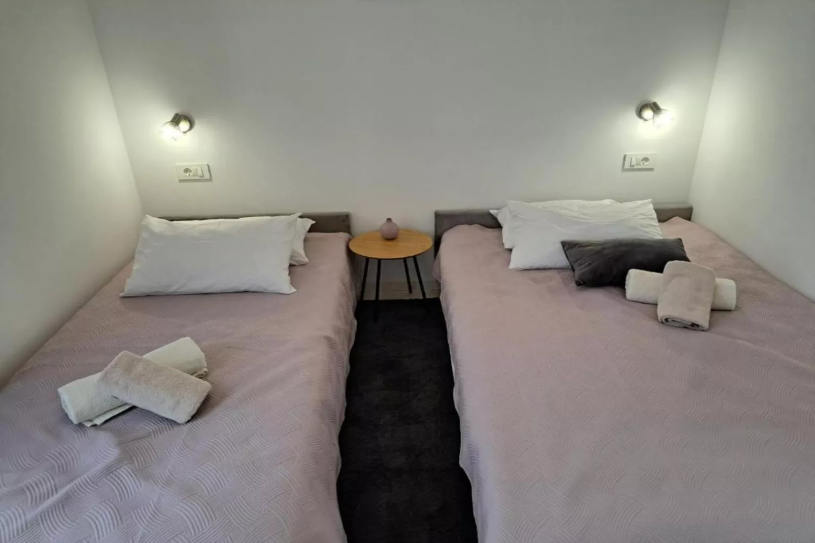 Villa With Pool-Bedroom