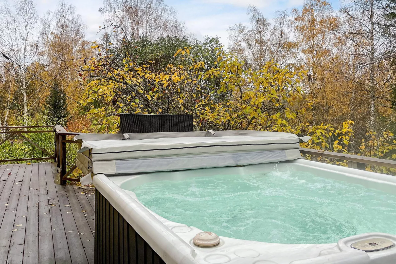 Cozy Forest Hideaway with Hot Tub