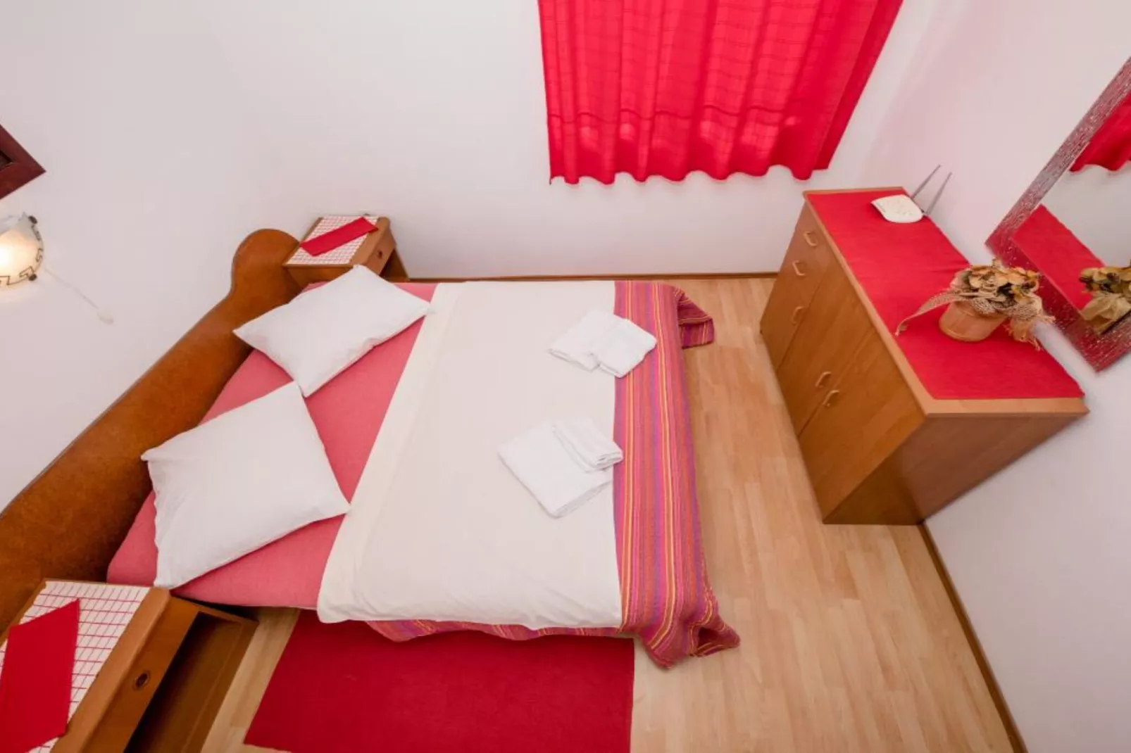 Two Bedroom Apartment with Terrace 1-Bedroom