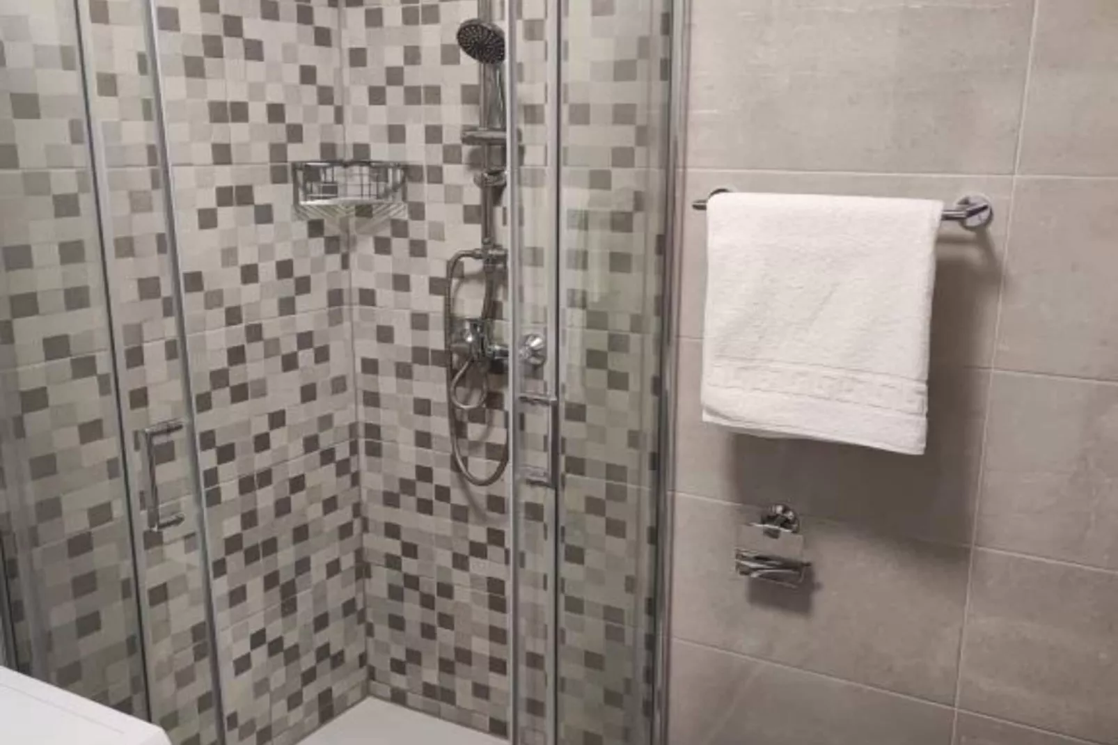 Apartment Eva Pula - One Bedroom Apartment with Balcony-Badezimmer