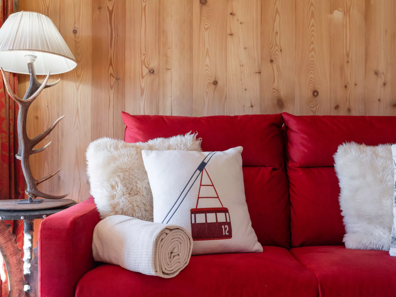 Les Pierres C 3-Drinnen