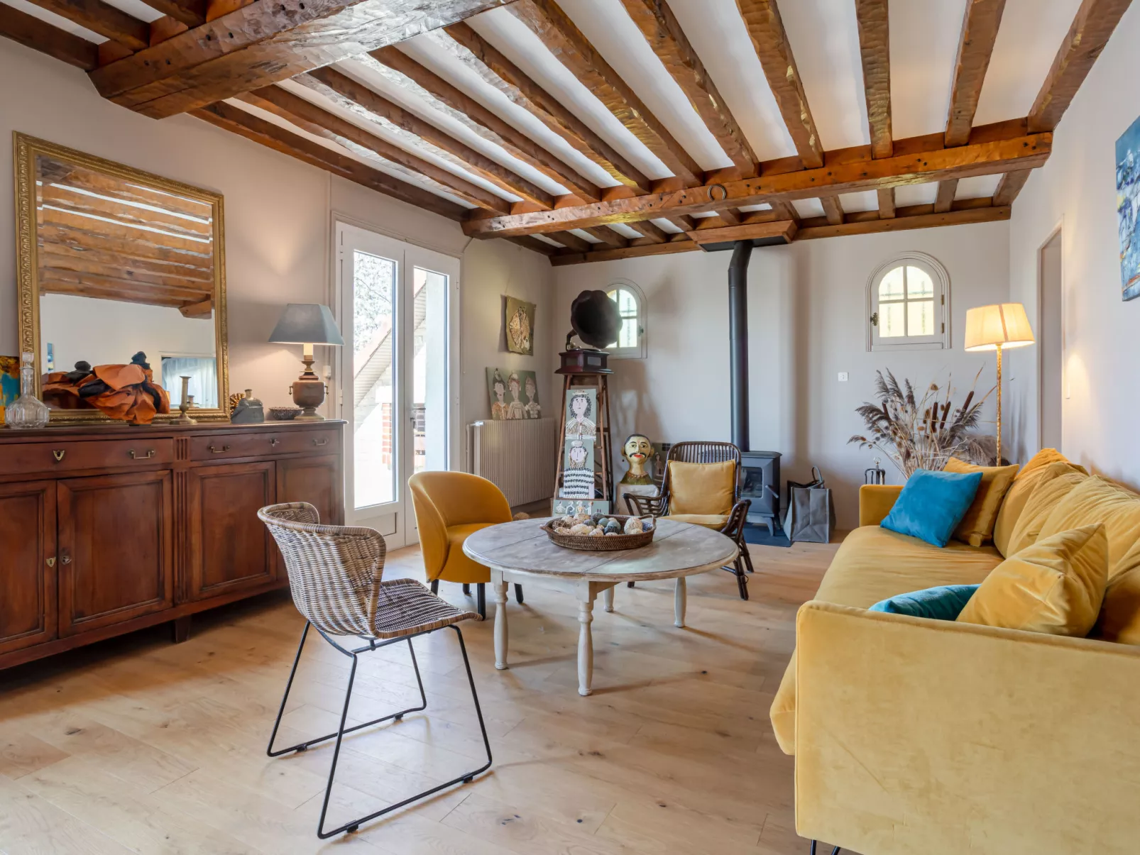 Les Jonquilles-Drinnen