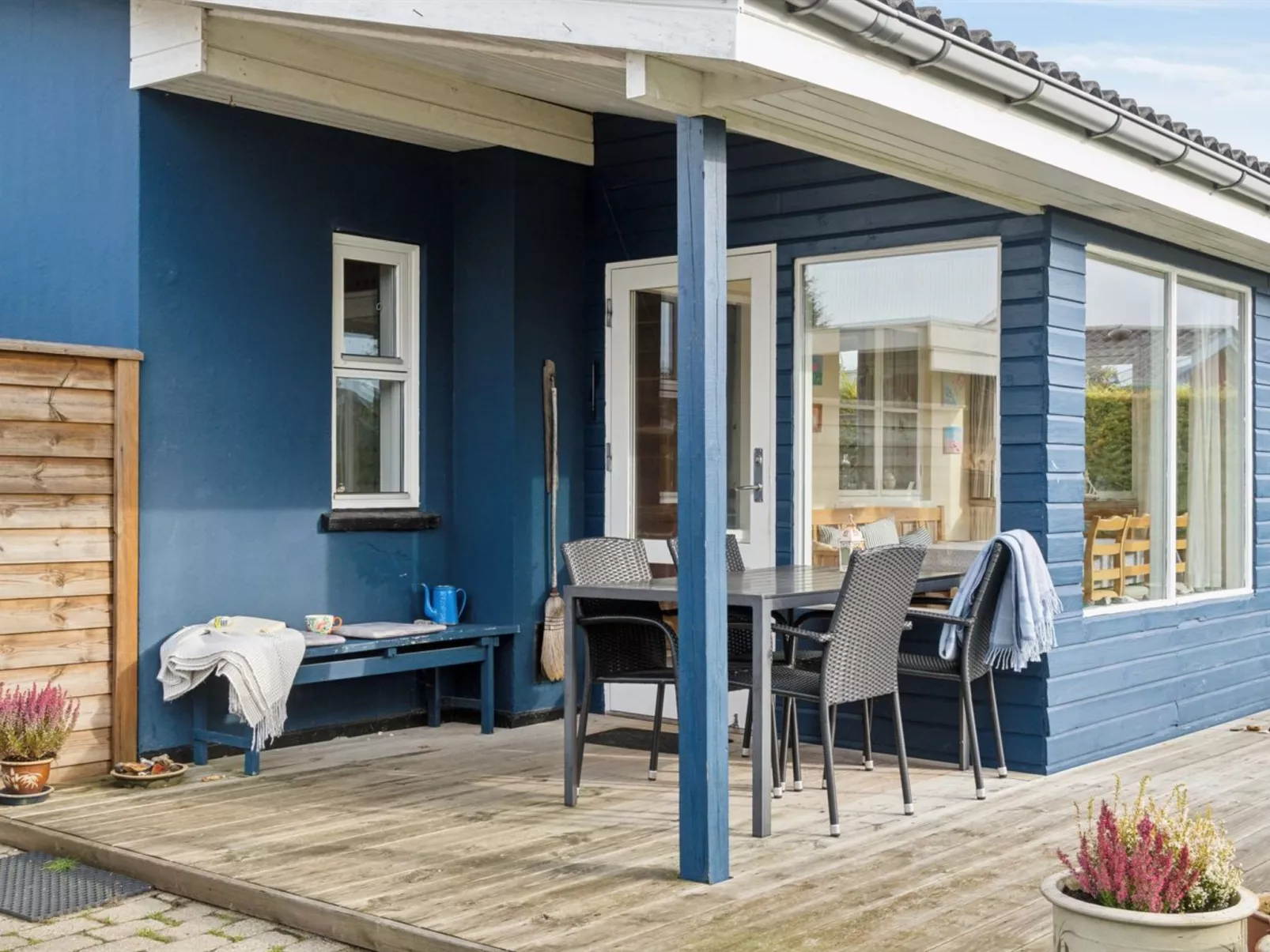 "Elle" - 175m from the sea-Draußen