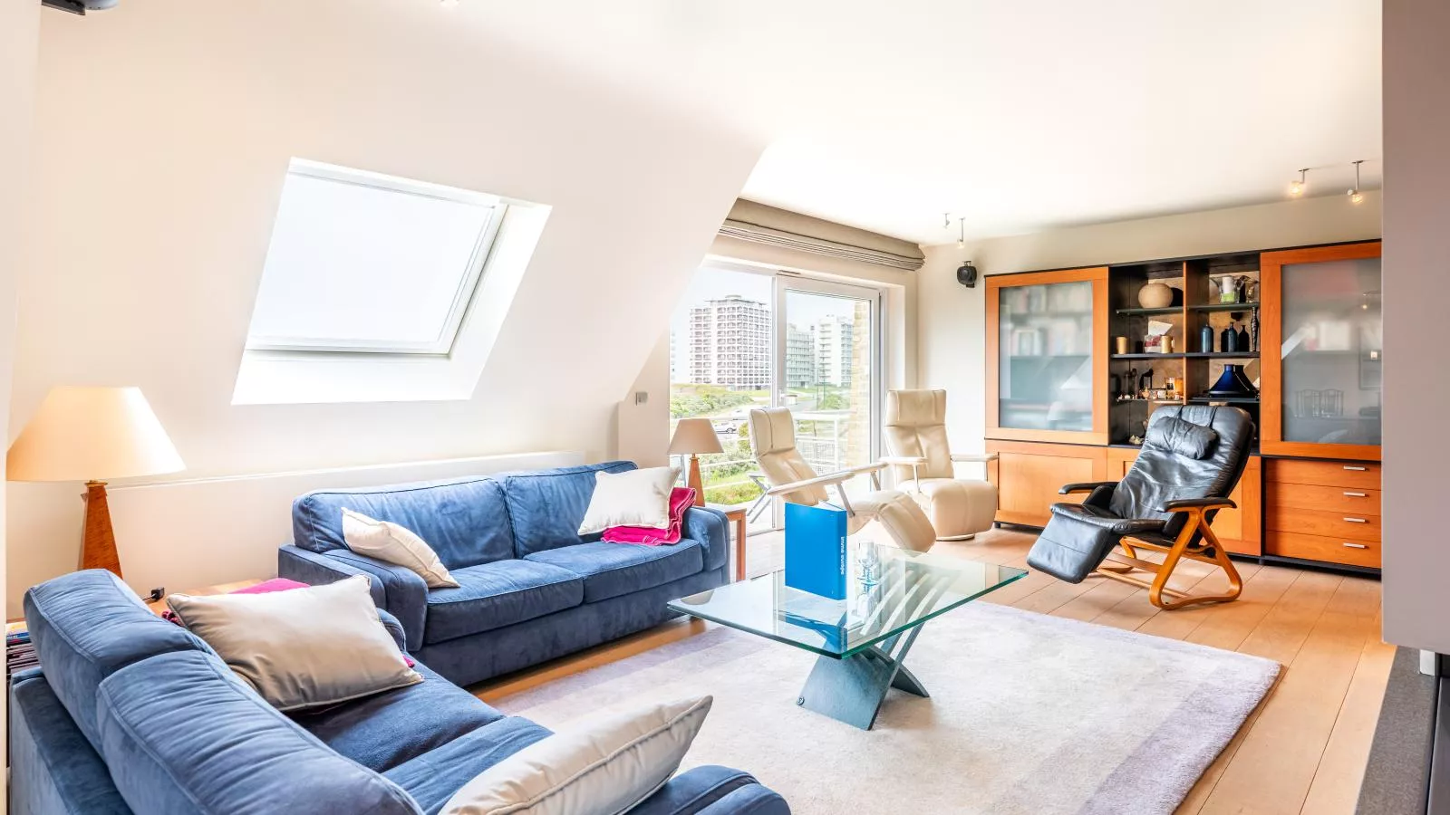 LaRoyale-Living room