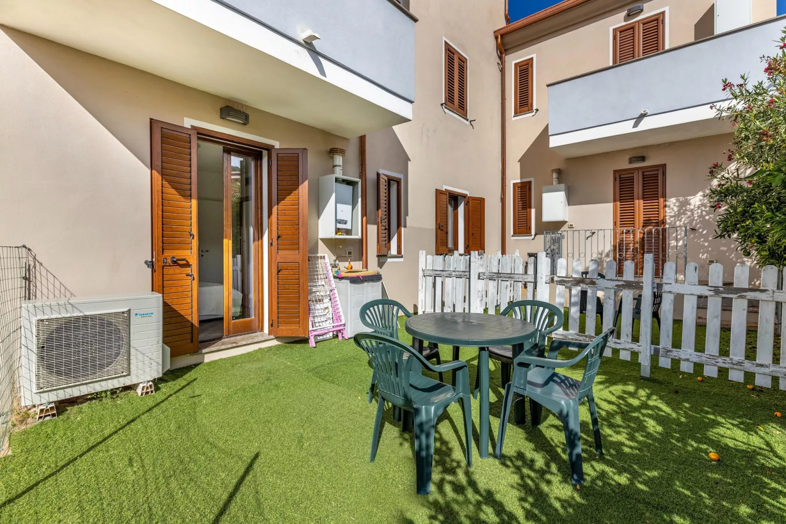 TRILO 2 MAREBLU PT-Exterior in summer