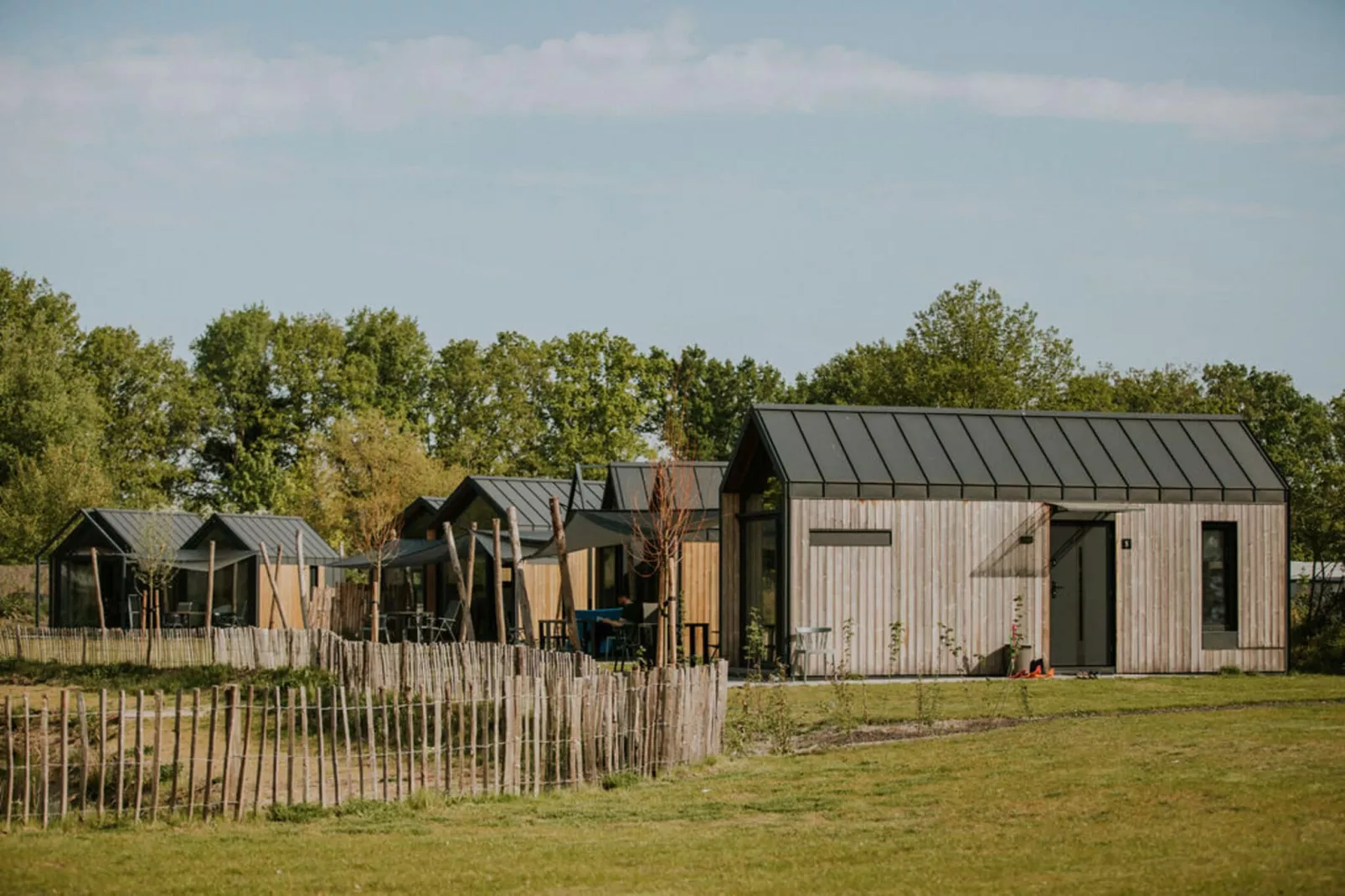 Cosy house | 4 persoons-Gardens in summer