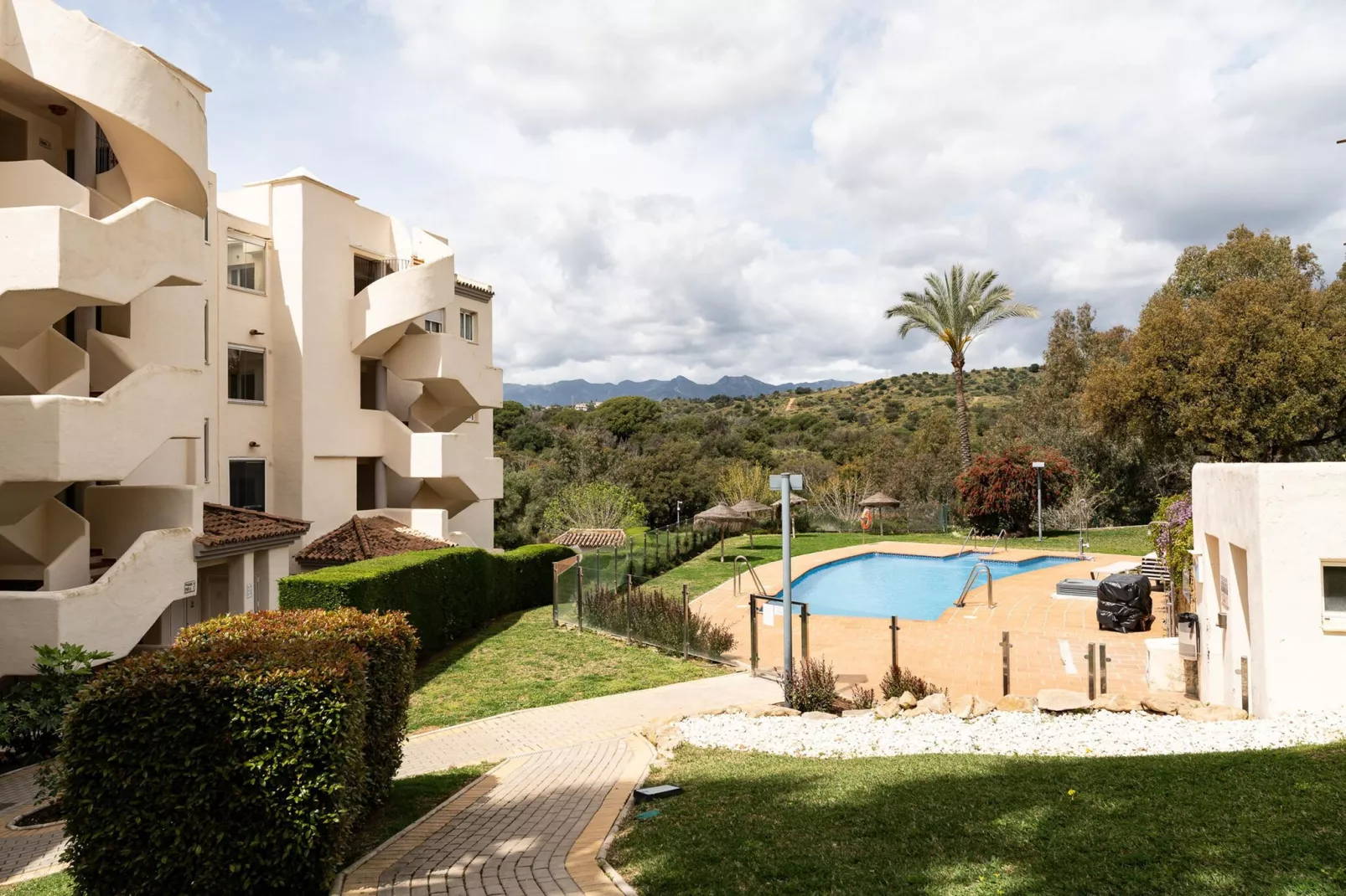 CT 375 - Faro's Cozy Dream in Elviria - Marbella-Außenbereich Sommer
