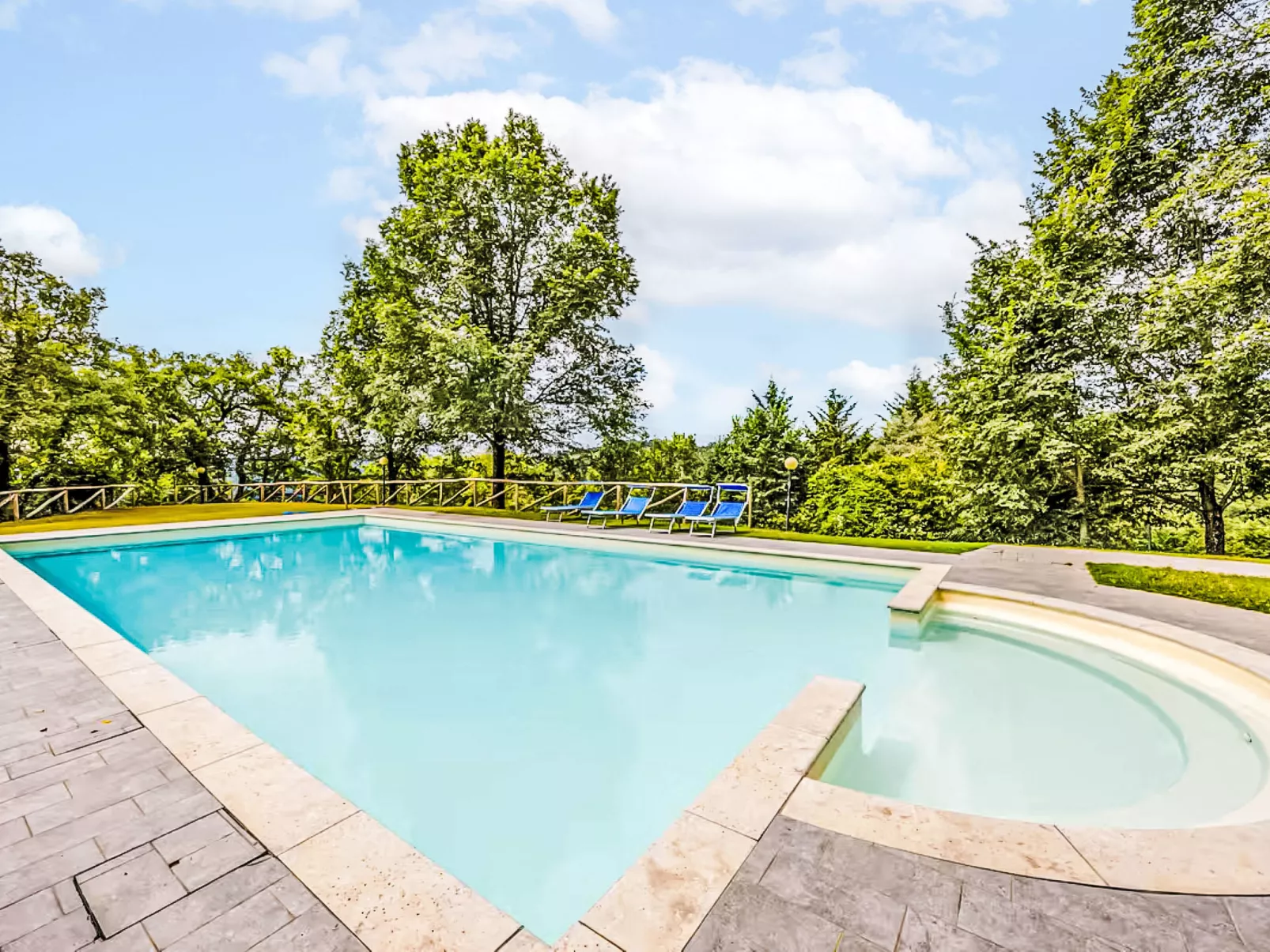 Il Frassino del Borgo di Ghiora-Outside