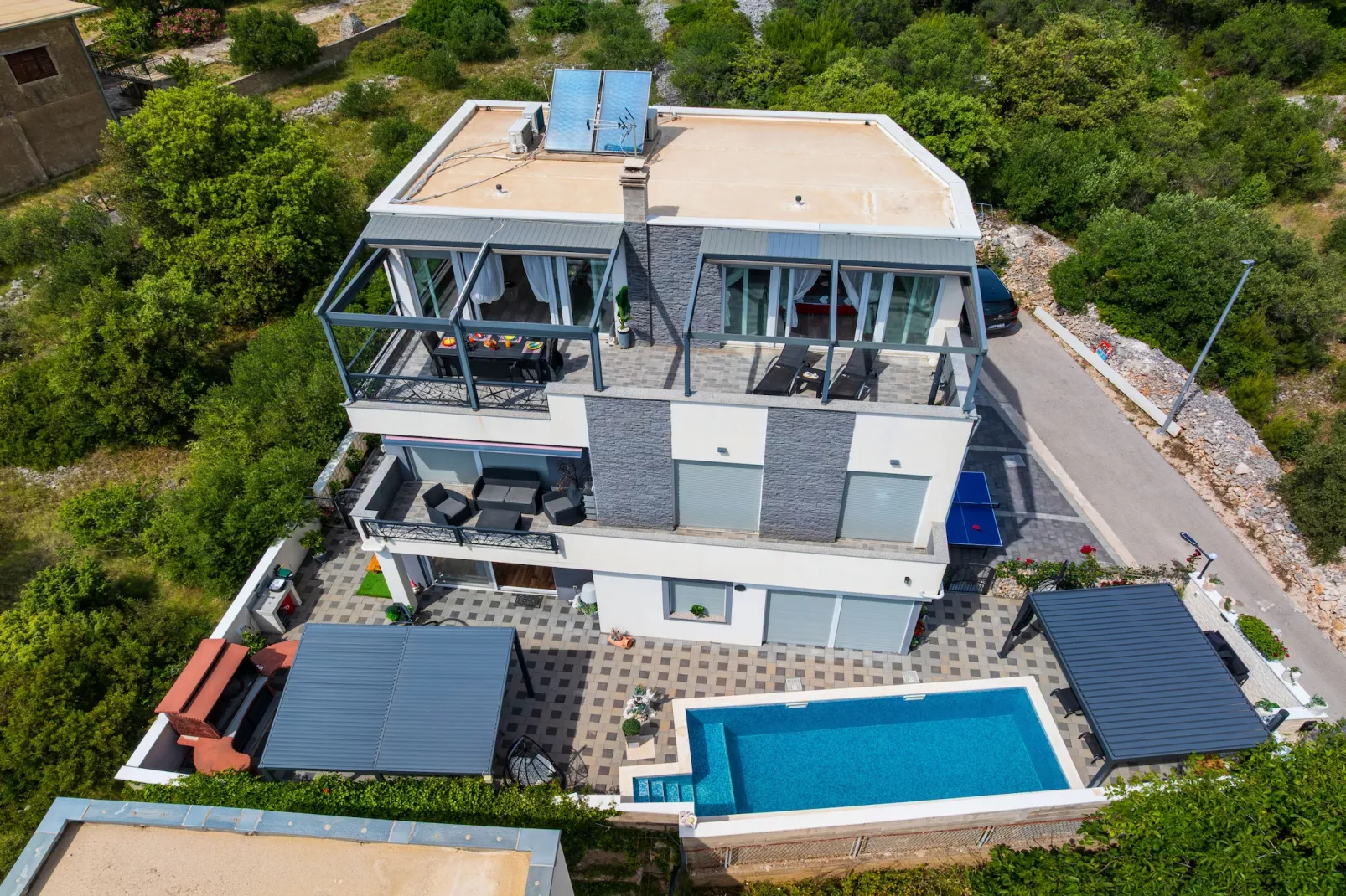 Sea view penthouse Nikita-Außenbereich Sommer