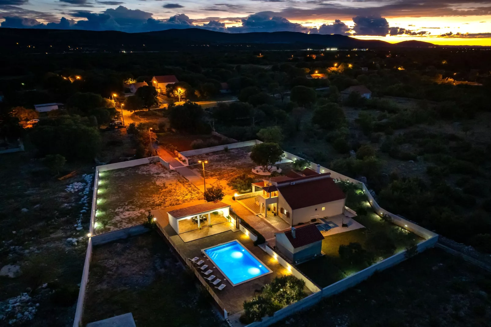 Villa Marijana-Außenbereich Sommer