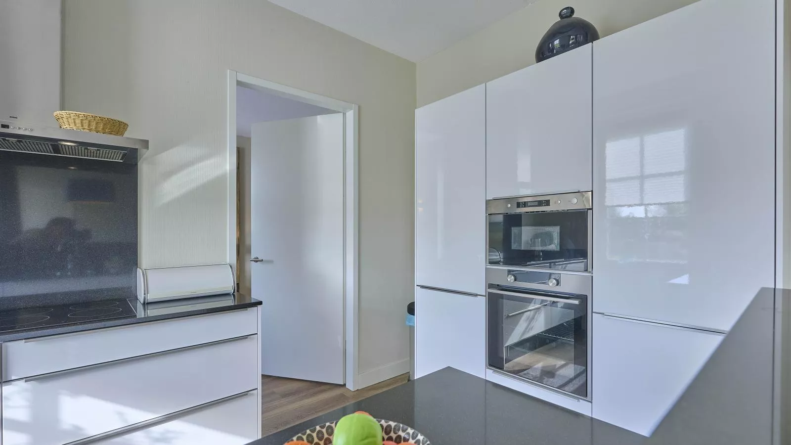 SeaLuxe Residence 27C-Cuisine