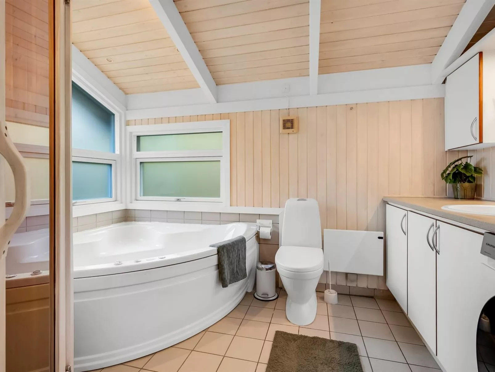 "Edvard" - 300m from the sea-Dedans