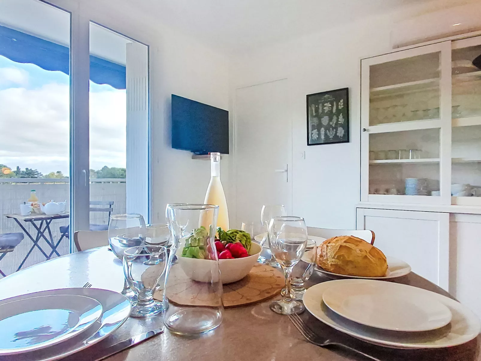 Les Amandiers-Drinnen