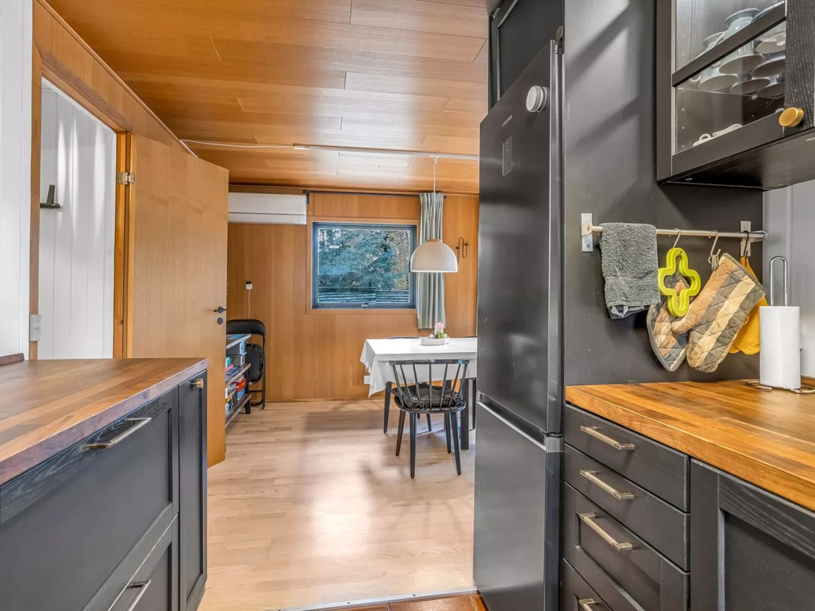 "Sheyla" - 70m from the sea-Inside