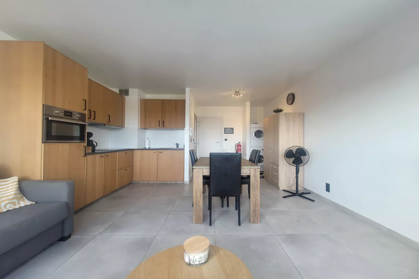 BINNY 0504-Living room