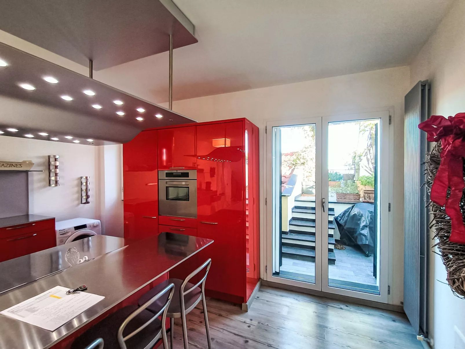 Terrazza con glicine-Drinnen