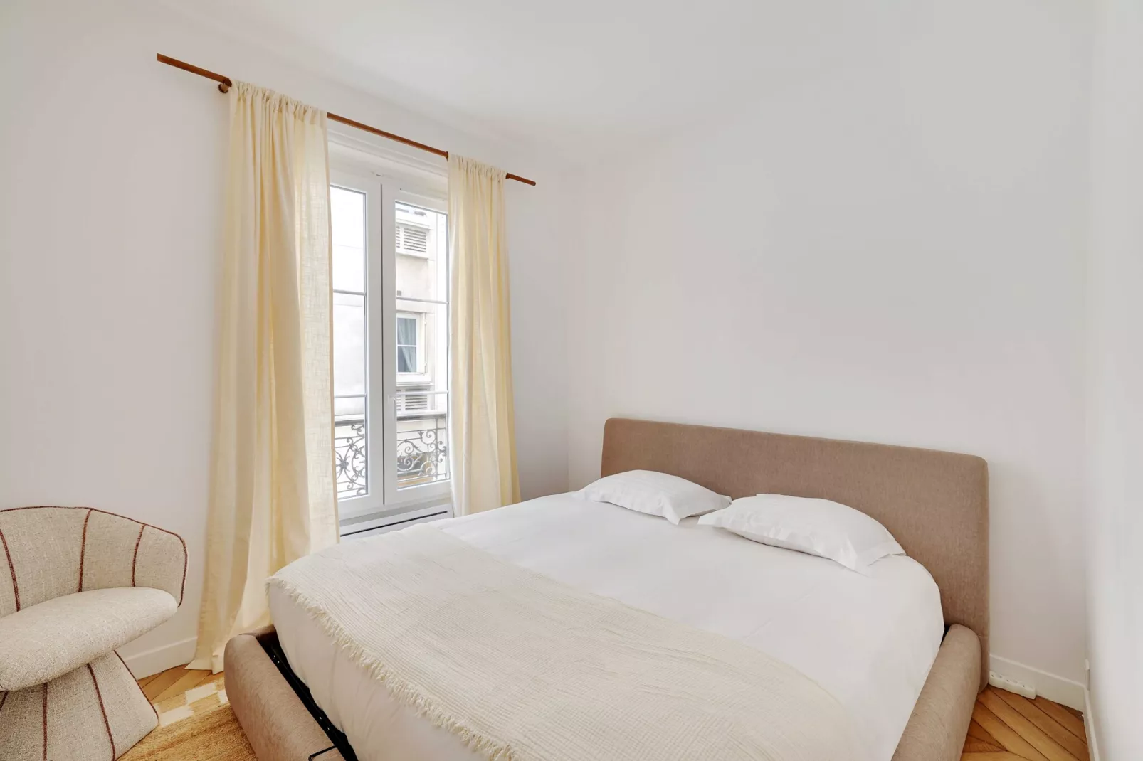 EM-56-LENOIR-Untagged