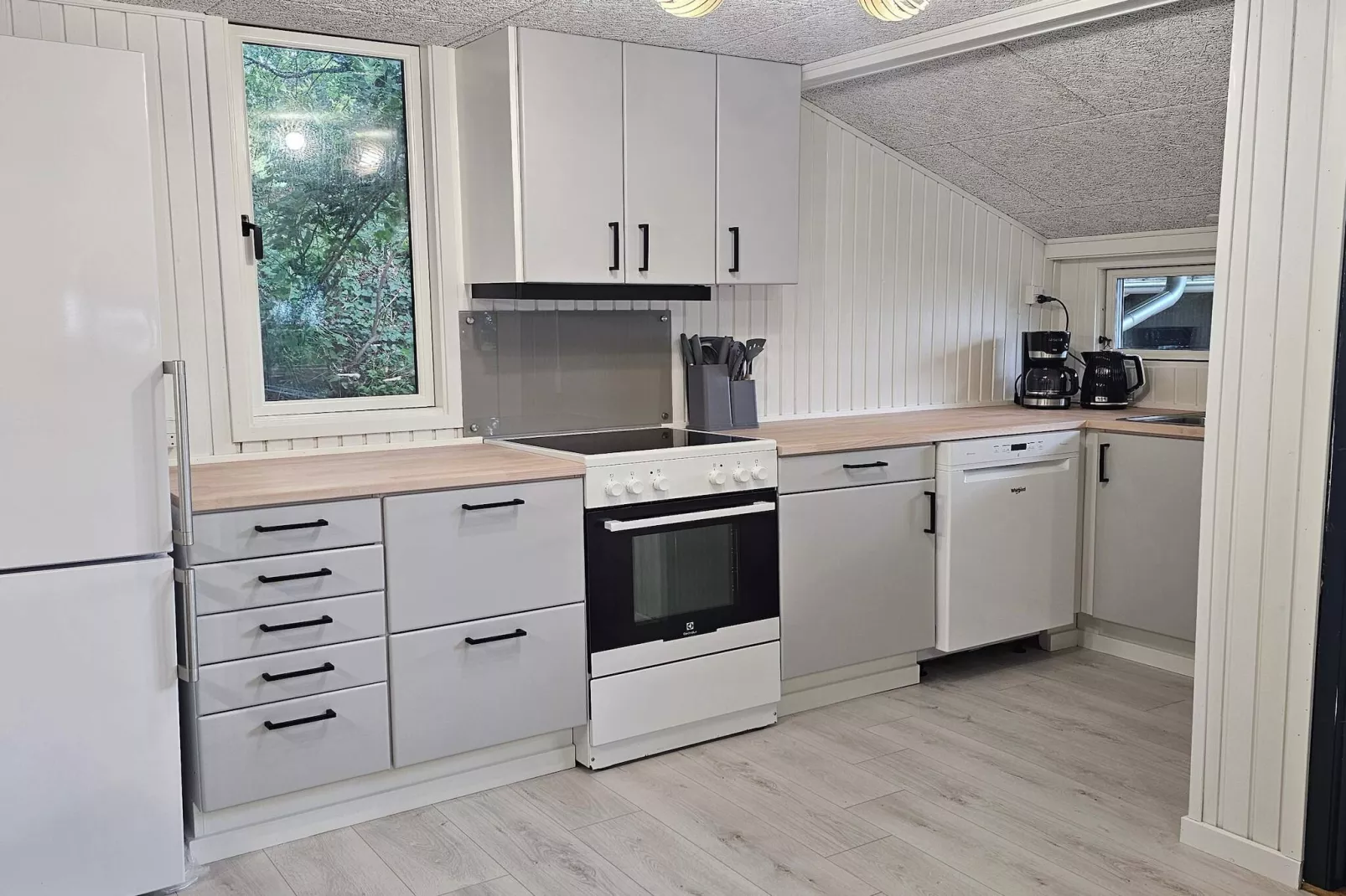 Family-Friendly Cottage Near the Coast-Indoor