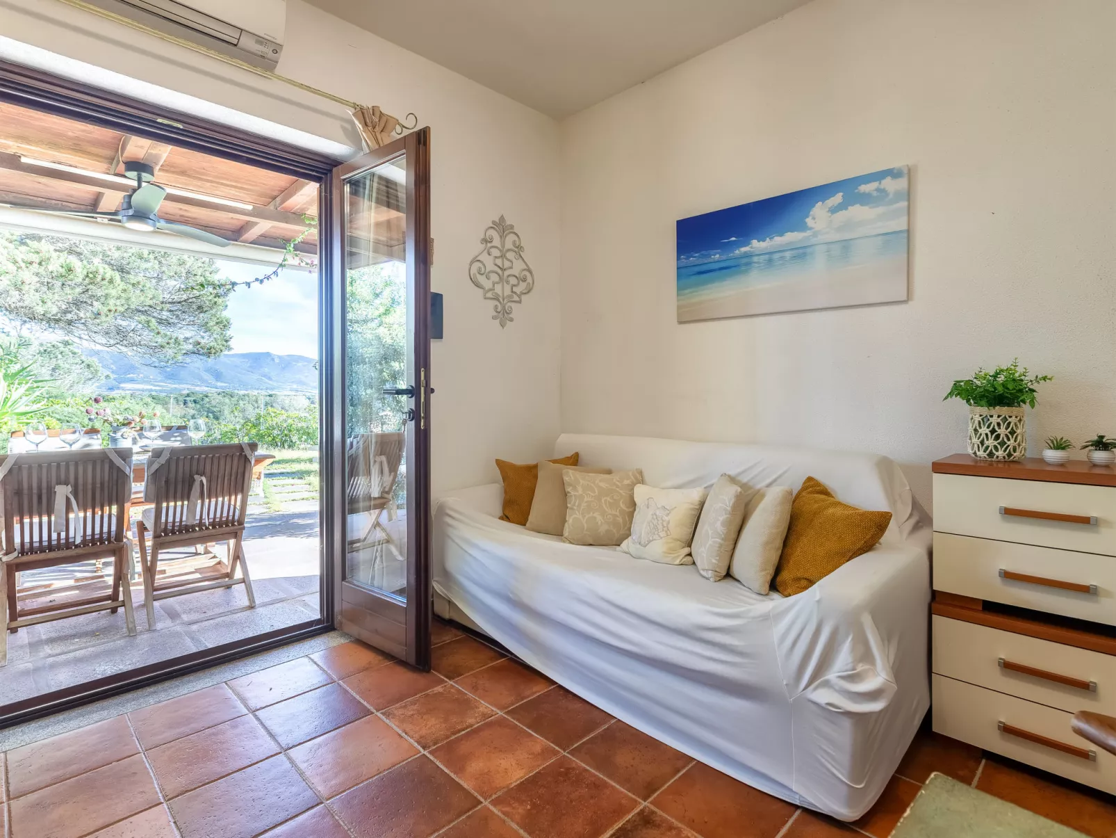 Baia Delle Mimose-Drinnen